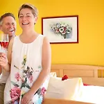 Weingut Winzerhof Gaestezimmer Grebenz *