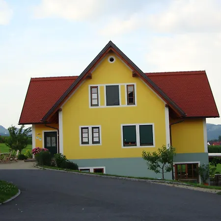 בית חווה Weingut Winzerhof Gaestezimmer Grebenz Großklein