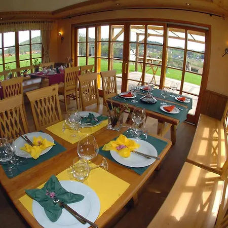 Agroturismo Weingut Winzerhof Gaestezimmer Grebenz