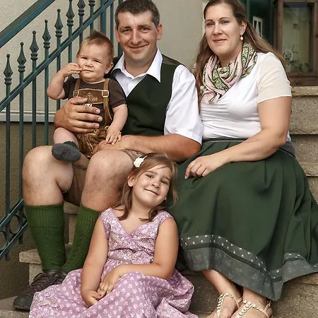 בית חווה Weingut Winzerhof Gaestezimmer Grebenz Großklein