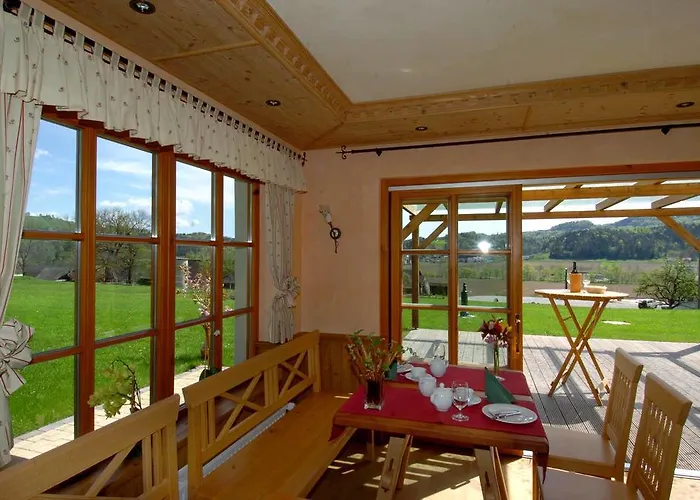 Weingut Winzerhof Gaestezimmer Grebenz Vakantieboerderij